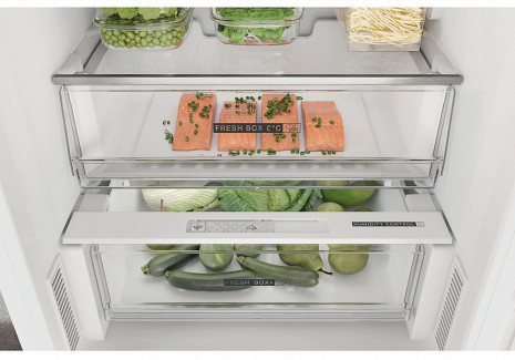 Холодильник  W7X 82O W