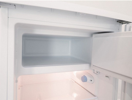 Холодильник  BK-130SAS