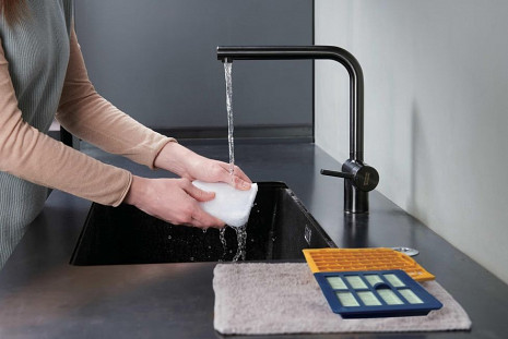 Putekļu sūcējs  HE120PET 011