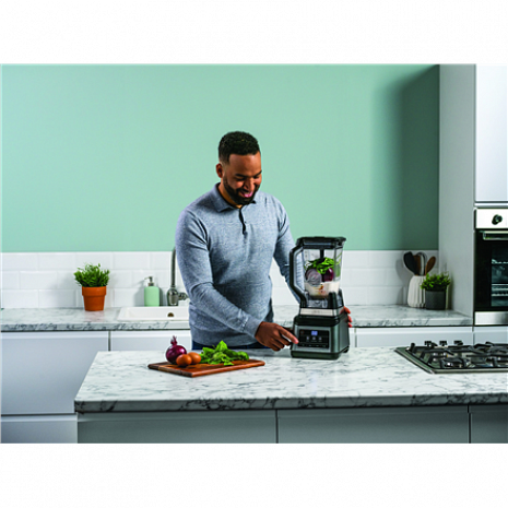 Блендер  BN750EU