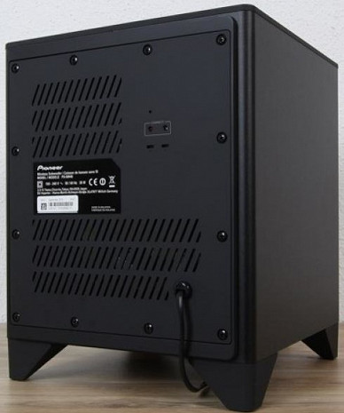 Bezvadu aktīvais sabvūfers  FS-SW40