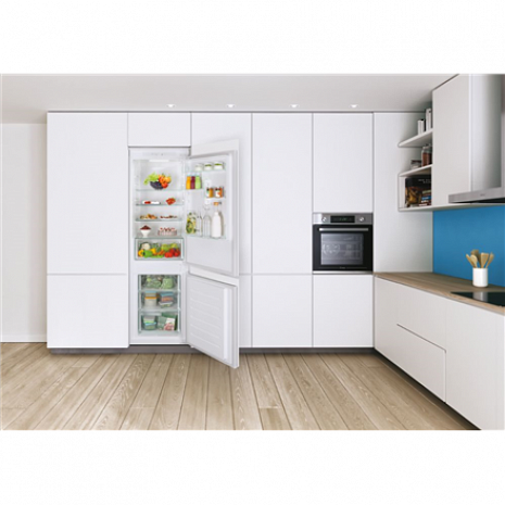 Холодильник  CBL3518F
