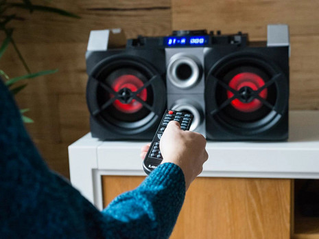 Skaņas sistēma ar karaoke  PMX-150