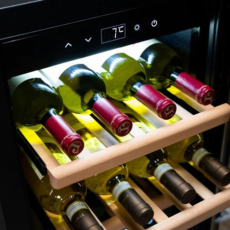 Ledusskapis WineExclusive 12 00716