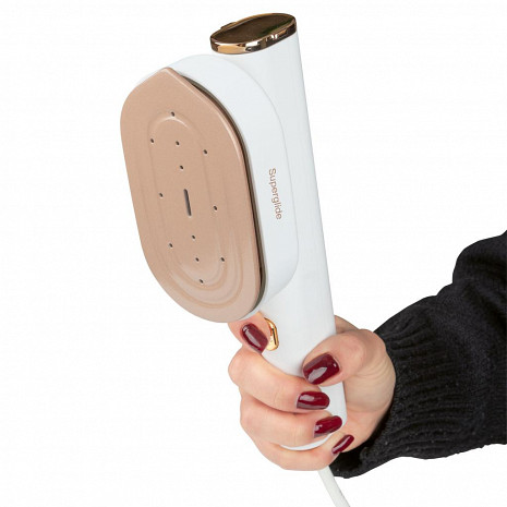 Apģērbu tvaicētājs  PC-DG3124