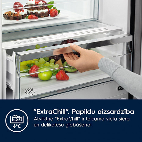 Ledusskapis  E7MNPD18S