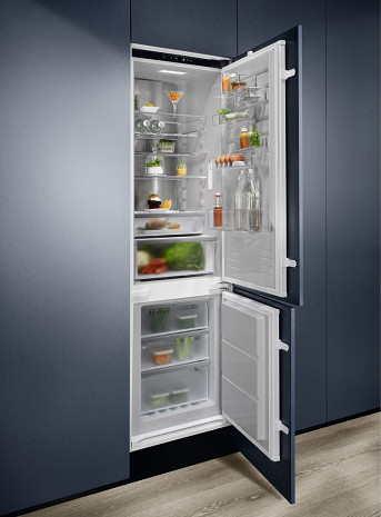 Холодильник  ENC8MD19S
