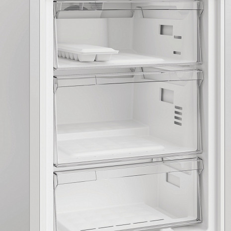 Холодильник  INK 25402 S4E