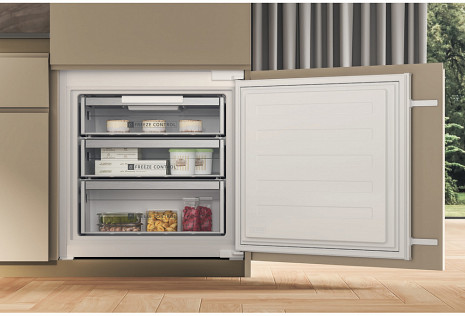 Ledusskapis  SP40 812 EU 2